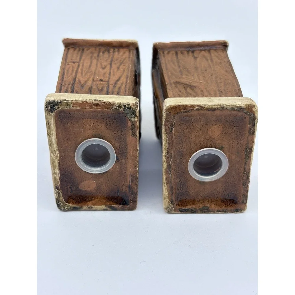 Ceramic Outhouse Salt Pepper Shakers Set 